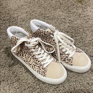 Madewell Tan and White Sneakers Low-Top Canvas